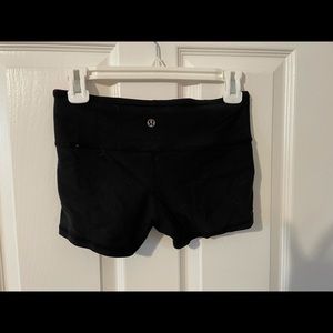 Lululemon 4inch reversible shorts